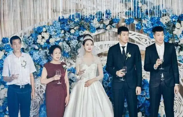 而现实是, 戒指, 哥哥生涯惨