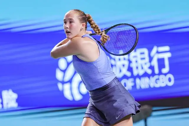 转头号种子, 站比赛